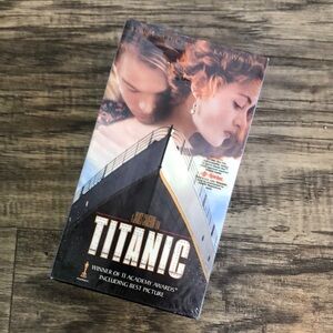 NEW SEALED Titanic VHS 1998 Paramount 2 Tape Set Kate Winslet Leonardo Dicaprio